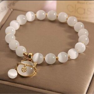 Elegant White and Gold Beaded Anti Crystal Cat Eye Natural Stone Bracelet